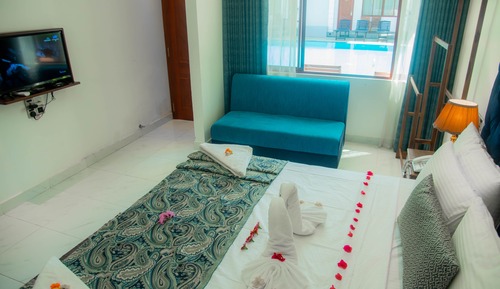 Habitación Deluxe doble, vistas a la piscina
