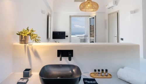 Suite junior, bañera de hidromasaje, vistas al mar