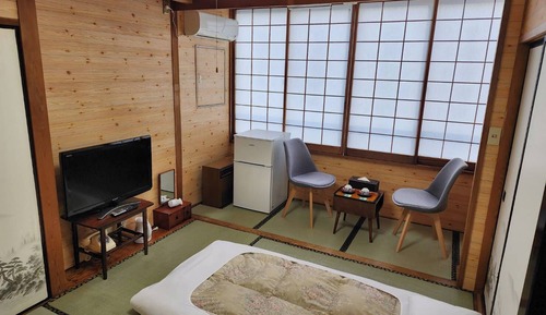 Habitación cuádruple económica
