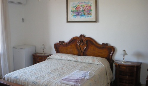 Habitación clásica con 1 cama doble o 2 individuales