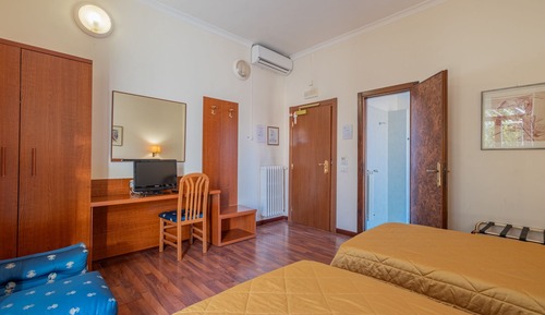 Habitación triple básica