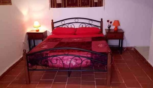 Habitación con 1 cama doble o 2 individuales, baño privado