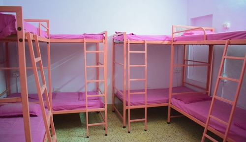 Dormitorio compartido estándar