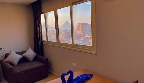 Executive Quadruple Room With Pyramids View