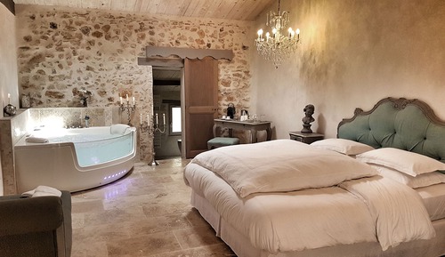 Habitación exclusiva, baño privado, vistas a la colina