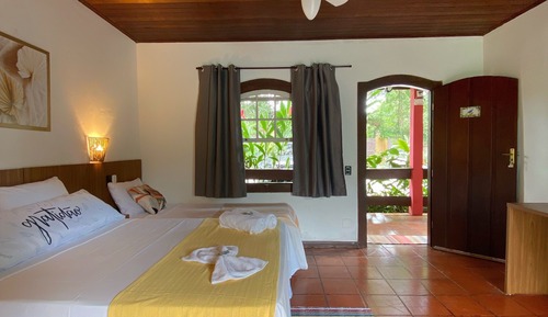 Habitación triple estándar, patio