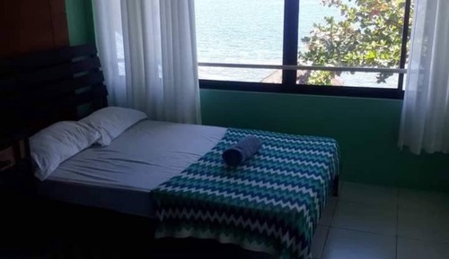 Casa familiar, 4 habitaciones, vistas a la piscina, frente a la playa