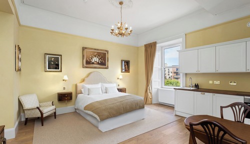 Deluxe Suite, Kitchenette