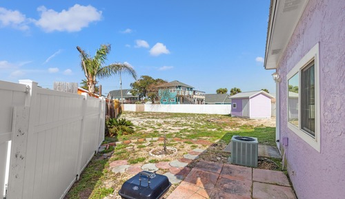 Casa, varias camas (5218 Beach Dr C )
