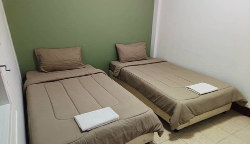 Habitación con 2 camas individuales