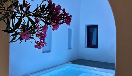Suite with outdoor hot tub