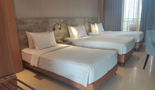 Habitación triple Deluxe, vistas al río