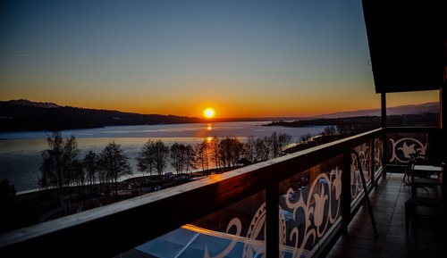 Apartamento exclusivo, 2 habitaciones, vistas al lago