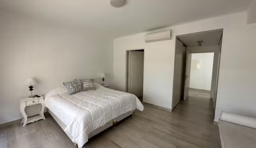 Apartamento panorámico, dormitorio mixto