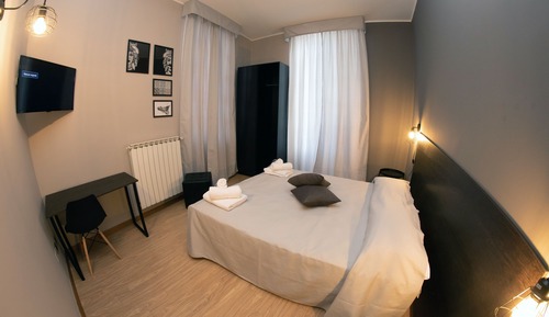 Habitación con 1 cama doble o 2 individuales, vistas a la ciudad