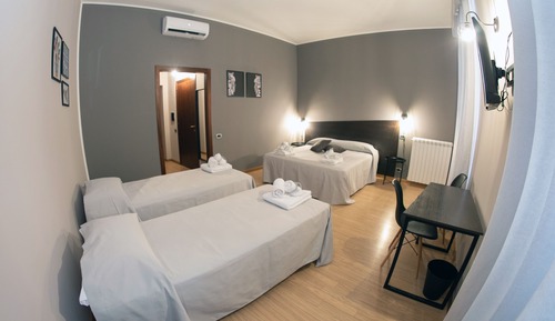 Habitación cuádruple, vistas a la ciudad