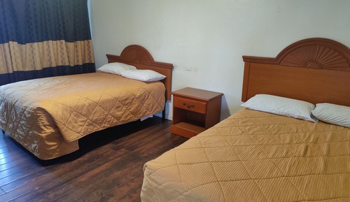 Habitación básica, 2 camas dobles
