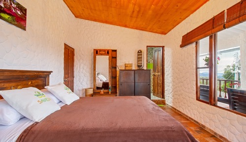 Habitación clásica, 1 cama de matrimonio, balcón, vistas a la montaña