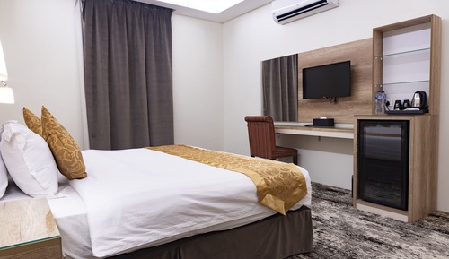 Habitación básica con 1 cama doble o 2 individuales