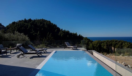 Villa, fumadores