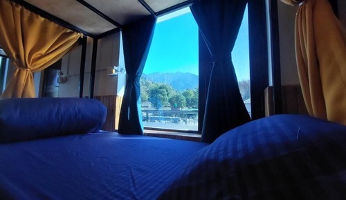 Bed in 8- Bed Mixed Dormitory Room