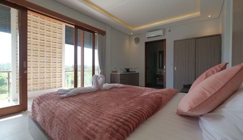 Habitación superior con 1 cama doble o 2 individuales