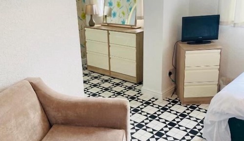 Twin Rooms