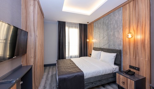 Habitación estándar, 1 cama doble, acceso a la piscina, vistas a la ciudad