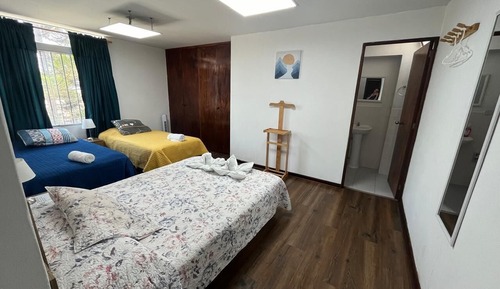 Habitación familiar baño privado R4
