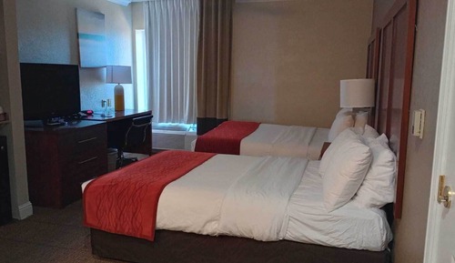 Habitación básica, 2 camas de matrimonio