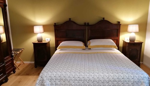 Habitación Confort con 1 cama doble o 2 individuales, vistas al jardín