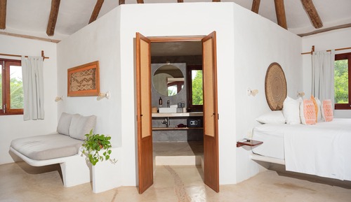 Suite estudio, balcón, vistas parciales al mar