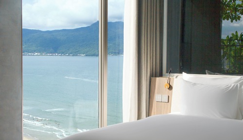 Habitación Deluxe doble, bañera, vistas parciales al mar