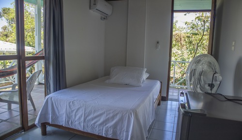 Habitación individual básica, 1 cama individual grande, accesible para personas con discapacidad