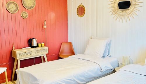 Habitación clásica con 2 camas individuales