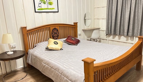 King Room, Private Bathroom