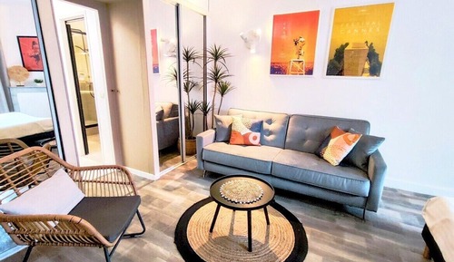 Apartamento de diseño, baño privado (Kosy  Festival)