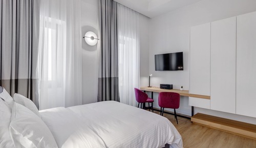 Habitación panorámica doble, 1 cama de matrimonio, vistas parciales al mar