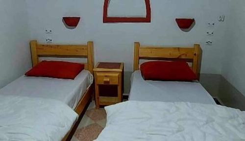 Habitación estándar con 1 cama doble o 2 individuales