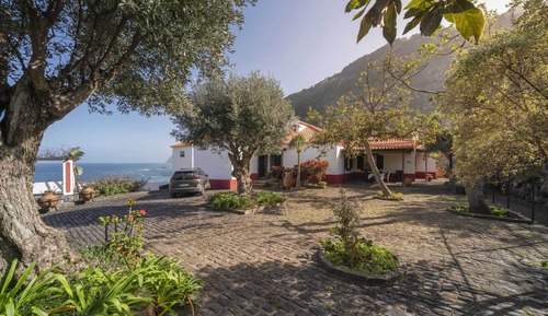 Casa básica, vistas al mar