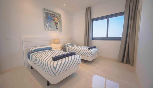 CATEGORY D - 2 BEDROOMS 2 SUPERIOR BATHROOMS