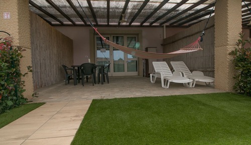 Casa estándar, 1 habitación, 2 baños, en la zona del jardín