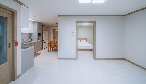 Habitación (Room 102)