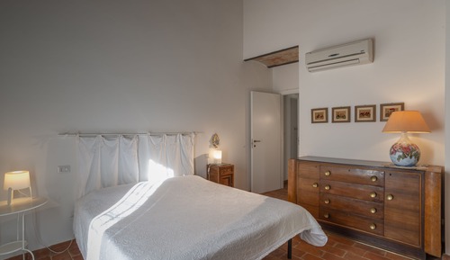 Apartamento familiar, varias camas, vistas al valle, en una planta alta