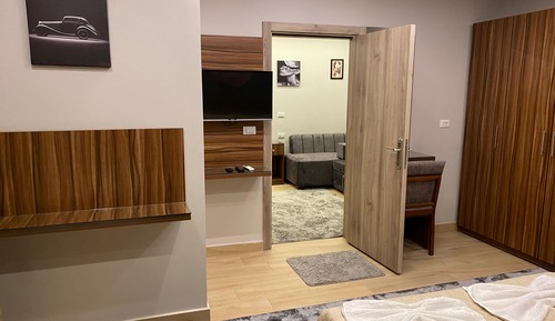 Habitación familiar, varias camas, balcón