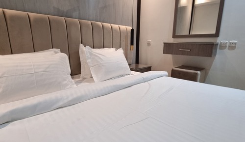 Design Room, 1 King Bed, Kitchen, Mezzanine