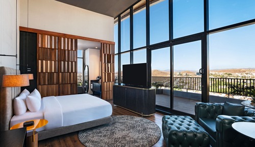 Suite superior, 1 cama de matrimonio grande, balcón, vistas al campo de golf
