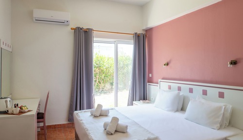 Habitación estándar con 1 cama doble o 2 individuales