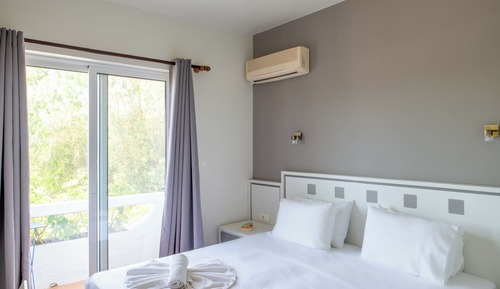 Habitación estándar con 1 cama doble o 2 individuales