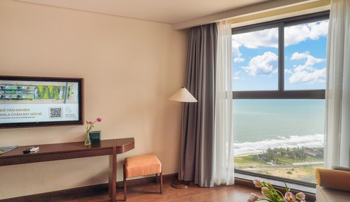 Estudio, vistas al mar